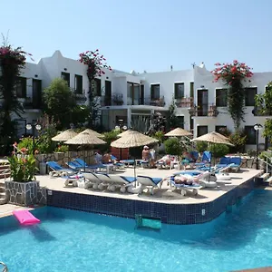 2* Hotel Bronze